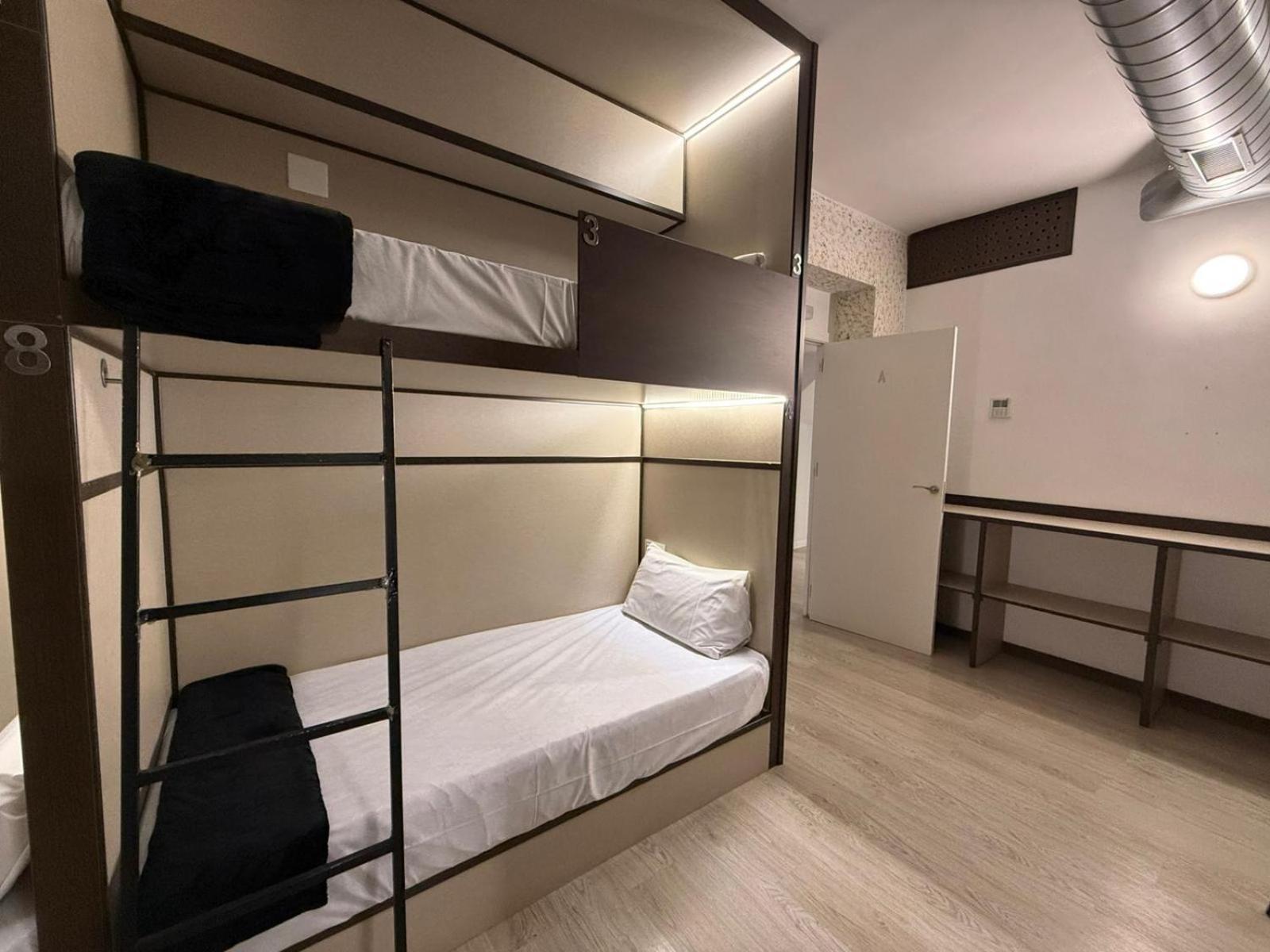 Hostel Tkh-Rooms Mate Madrid Ngoại thất bức ảnh