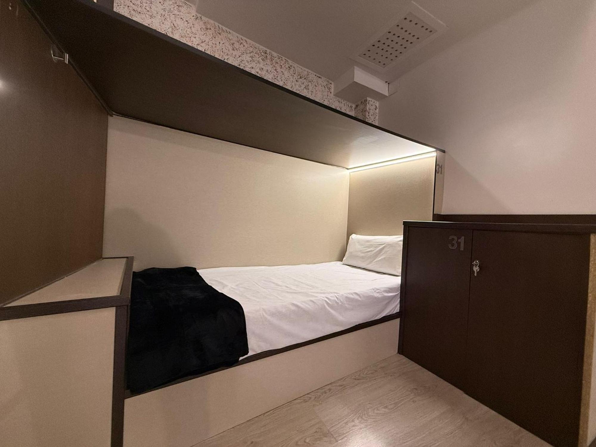 Hostel Tkh-Rooms Mate Madrid Ngoại thất bức ảnh