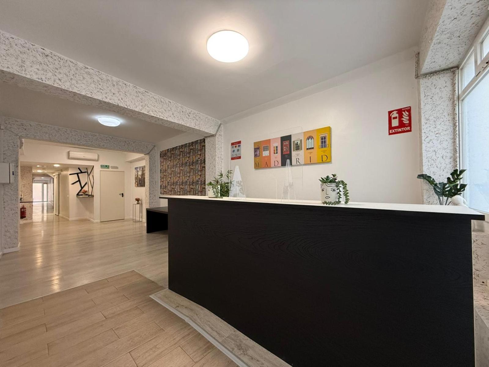 Hostel Tkh-Rooms Mate Madrid Ngoại thất bức ảnh