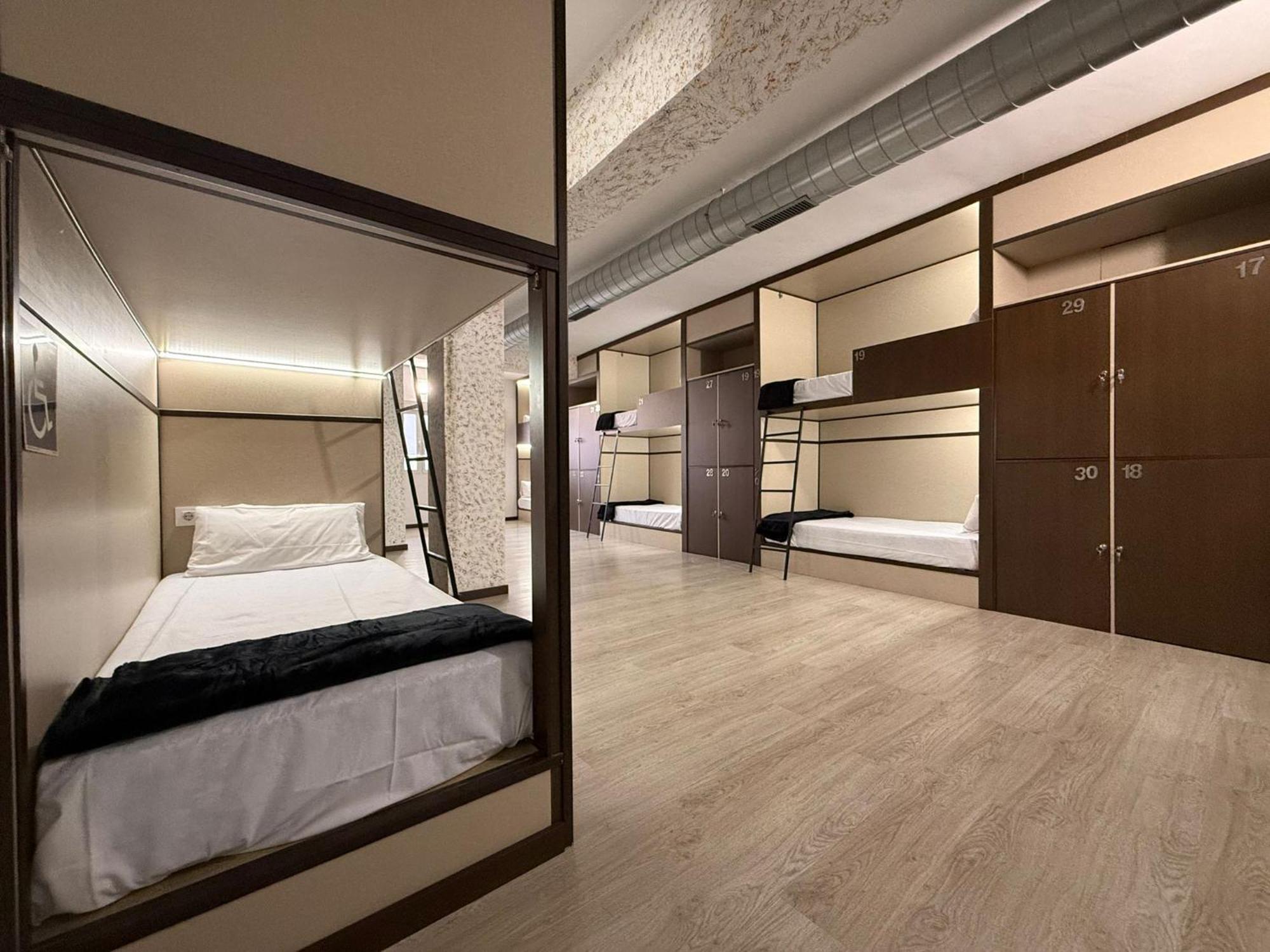 Hostel Tkh-Rooms Mate Madrid Ngoại thất bức ảnh