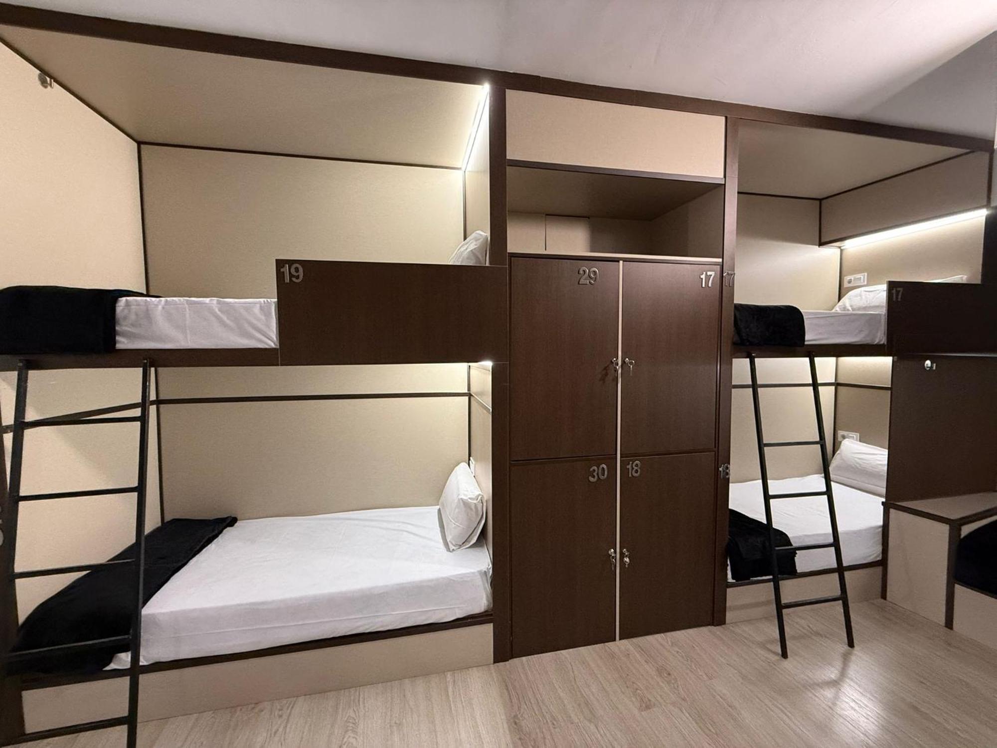Hostel Tkh-Rooms Mate Madrid Ngoại thất bức ảnh