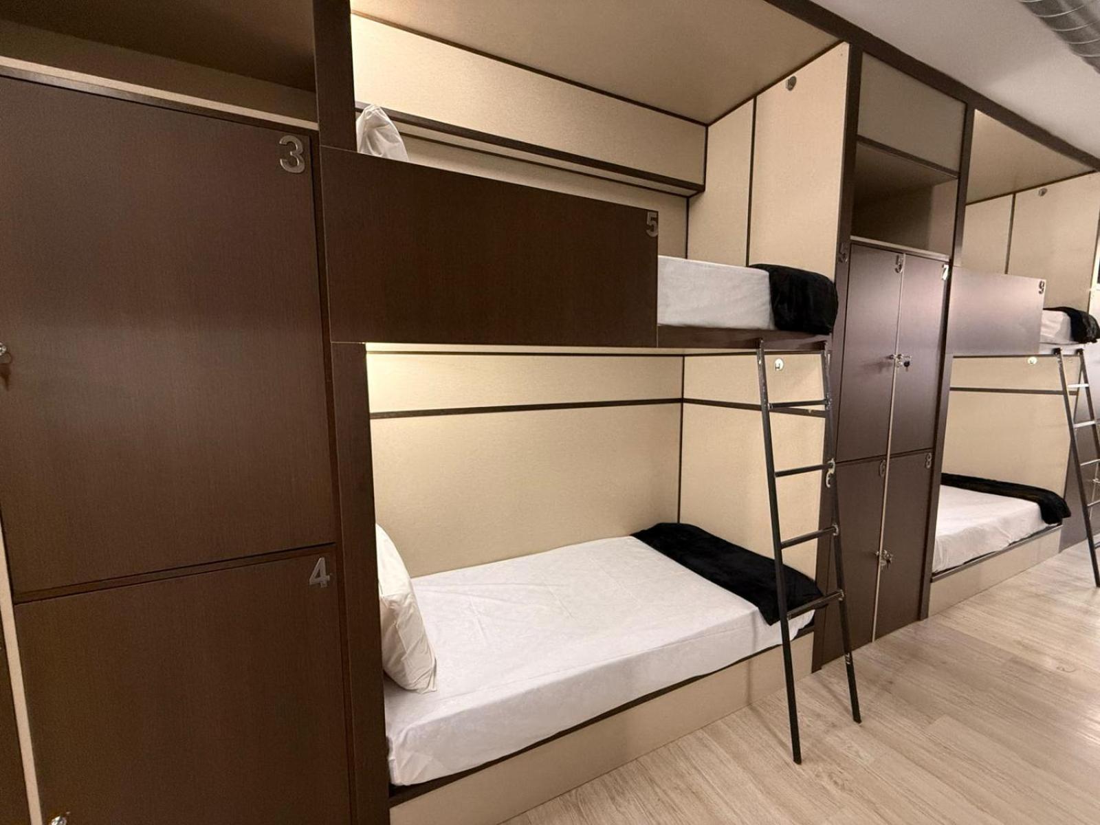 Hostel Tkh-Rooms Mate Madrid Ngoại thất bức ảnh