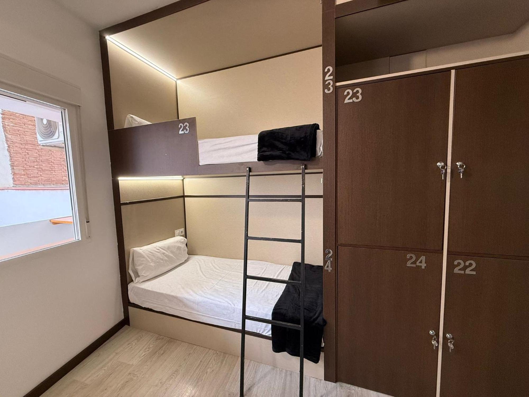 Hostel Tkh-Rooms Mate Madrid Ngoại thất bức ảnh