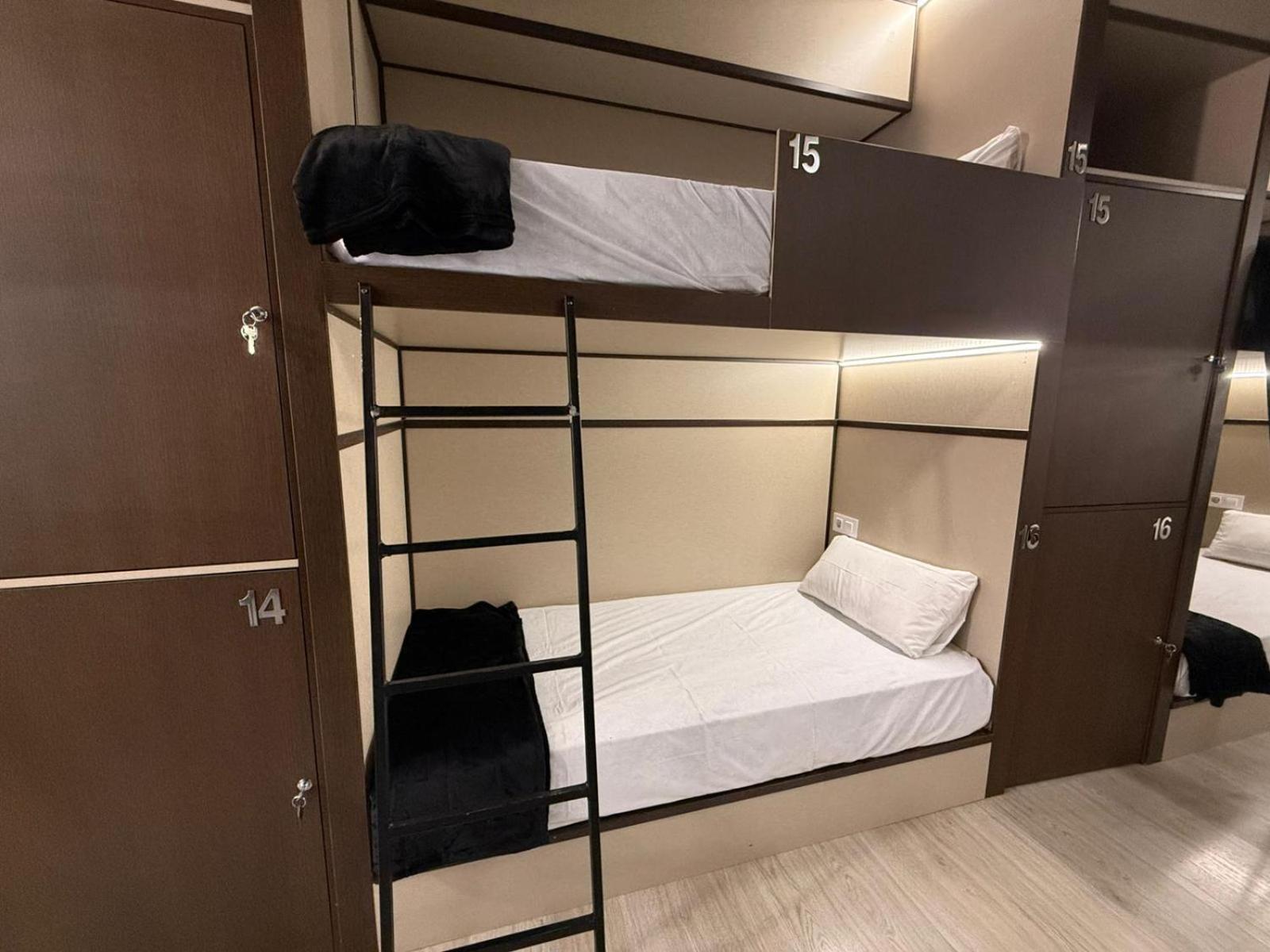 Hostel Tkh-Rooms Mate Madrid Ngoại thất bức ảnh